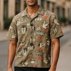 Hilo Hattie Mens Hawaiian Tiki Floral Shirt Green Button Up Made in Hawaii USA M